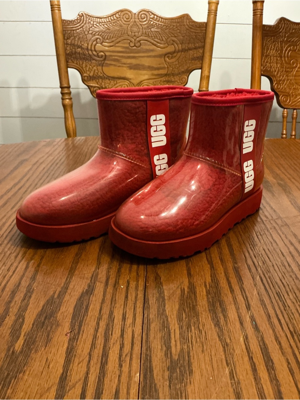 UGG Classic Clear Mini Samba Red size 5 Waterproof Boots 1113190
